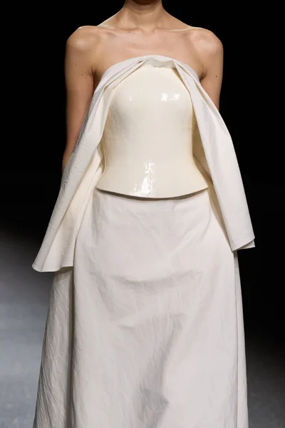Look 1